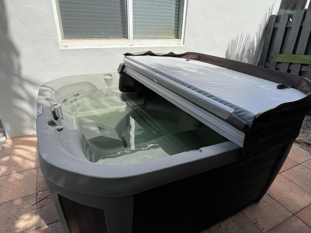 4Br Home, Hot Tub, Near Beach & Wilton Manors Fort Lauderdale Zewnętrze zdjęcie